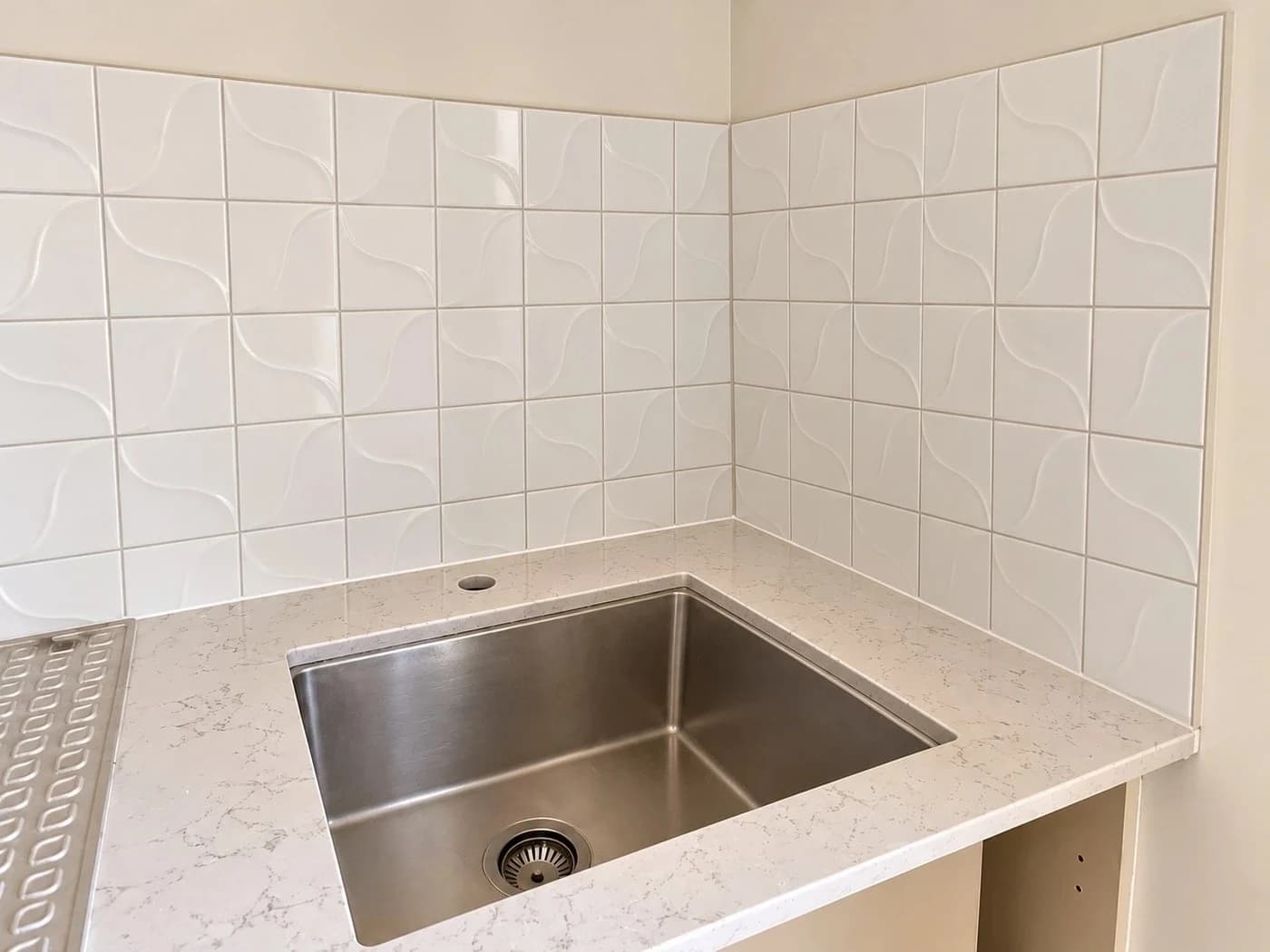 Laundry Splashback Tiling: after